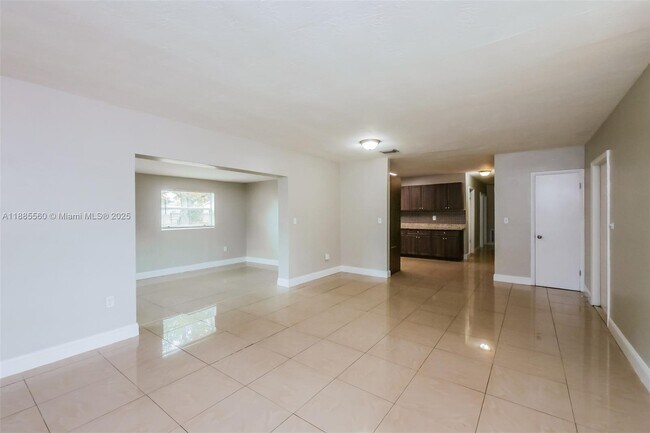 Building Photo - 221 N 65th Way