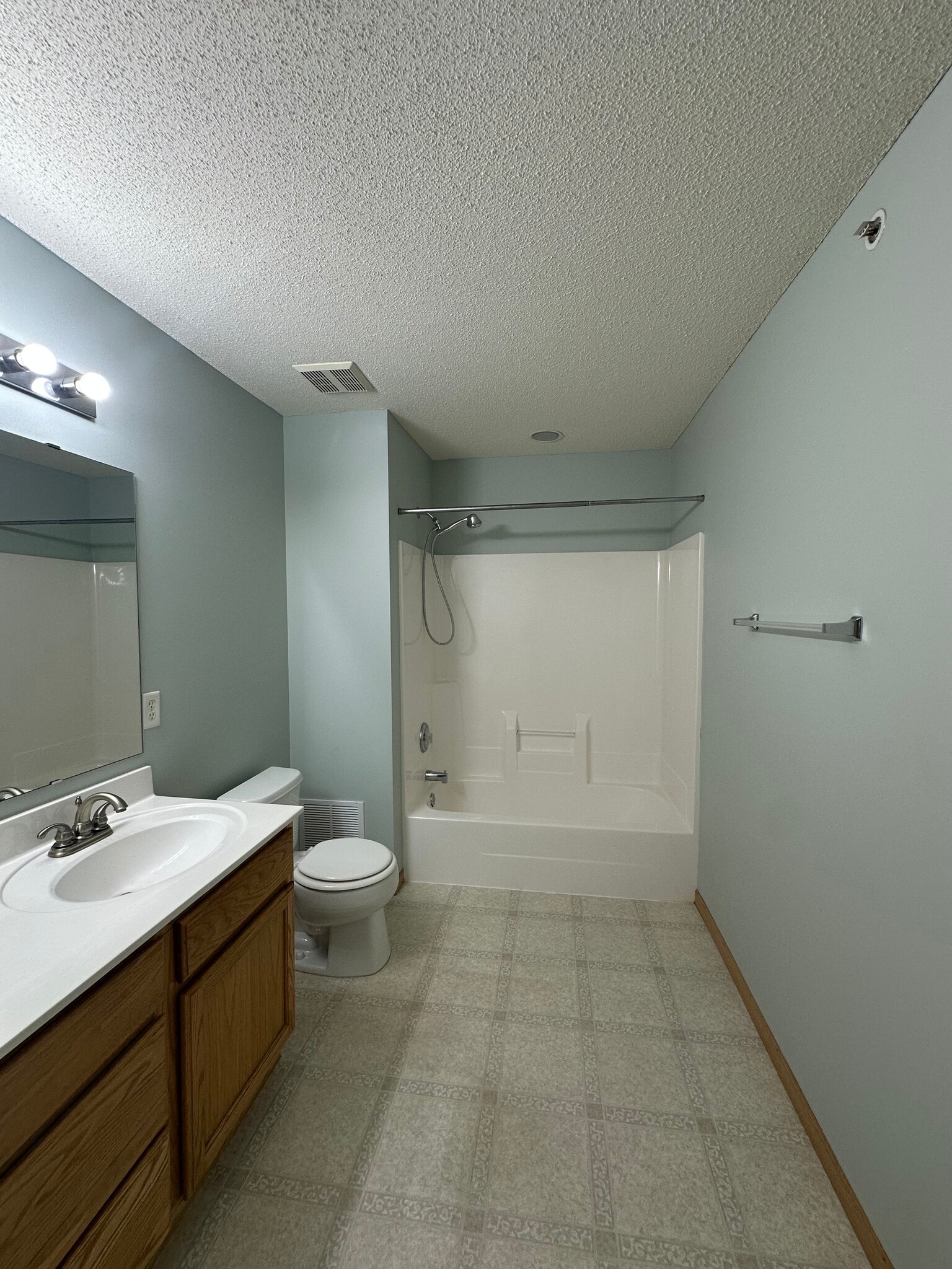 Building Photo - 1209 Timber Way