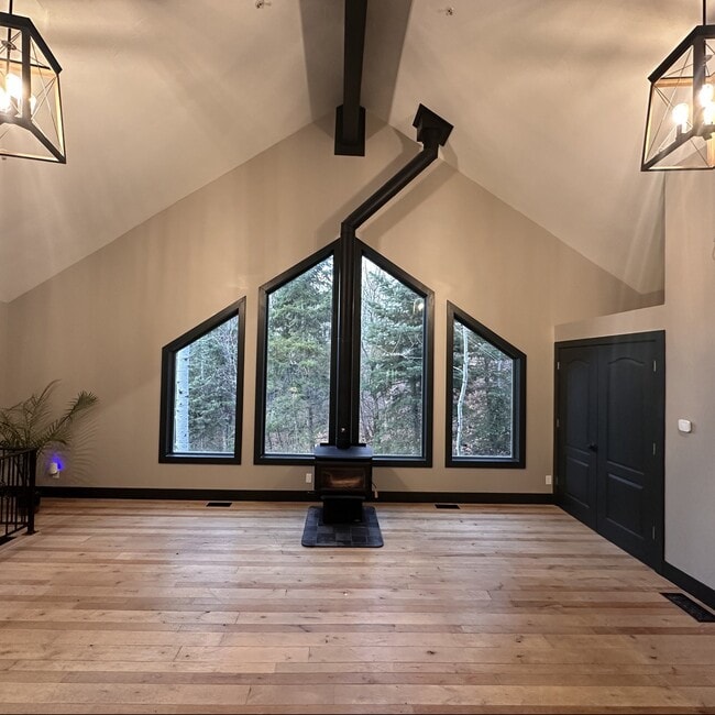 Building Photo - 6850 Canyon Drive Court