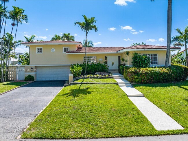 Building Photo - 7531 Beach View Dr