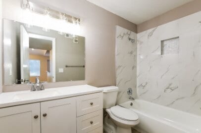 Building Photo - "Spacious 2-Bed condo in Lexington Place, close to shopping and dining"