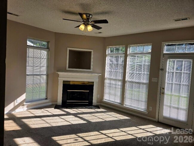 Building Photo - 5325 Timbertop Ln