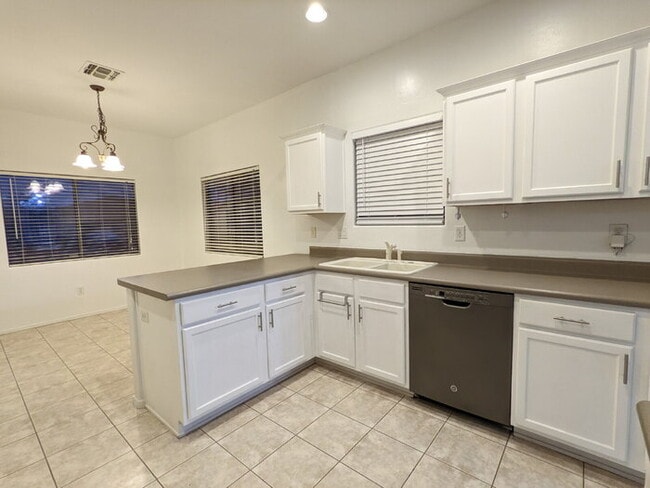 Building Photo - Rancho Sahuarita Home