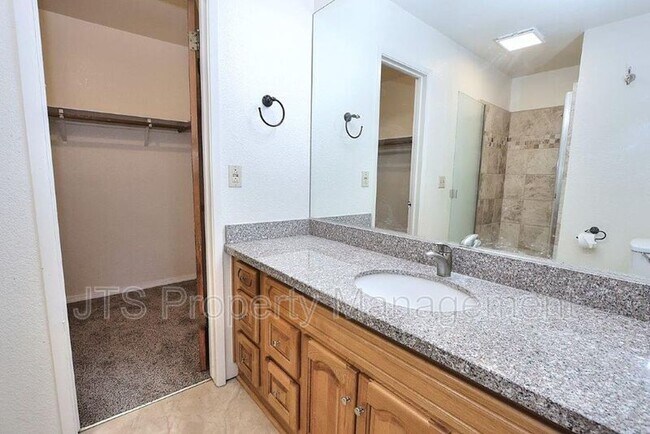 Building Photo - 2394 Alta Garden Ln