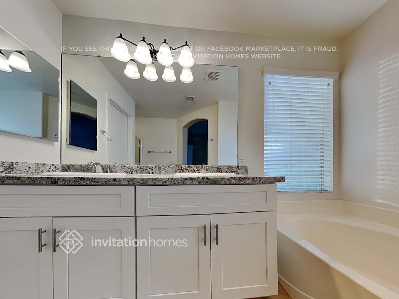 Building Photo - 3048 E Millbrae Ln
