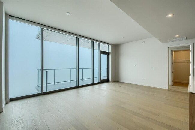 Building Photo - 44 East Ave