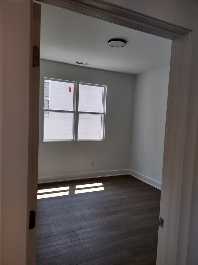 Building Photo - 1013 Page St