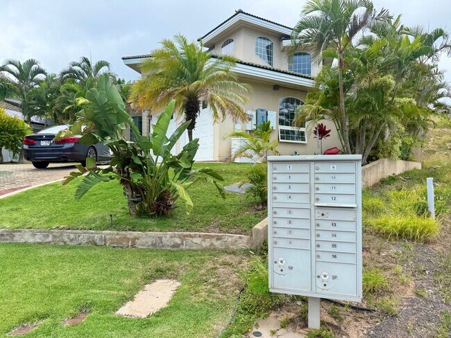 Building Photo - Partially Furnished 3 Bedroom / 2.5 Bathroom Custom Home in Sandhill Estates gated community!
