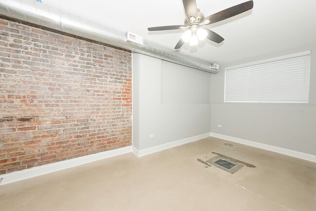 Building Photo - 4117 S Michigan Ave