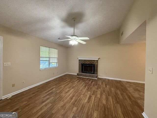 Building Photo - 206 Lisa Ct