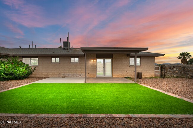 Building Photo - 7139 Orizaba Ave