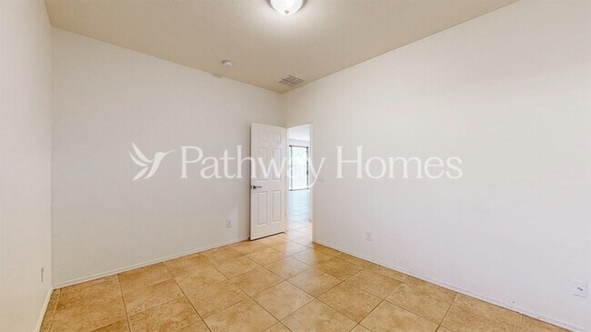 Building Photo - 43448 Askew Dr