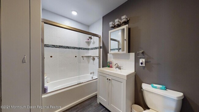 Building Photo - 193 Ludlow St