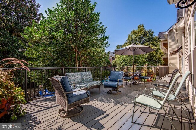 Building Photo - 3313 Wyndham Cir