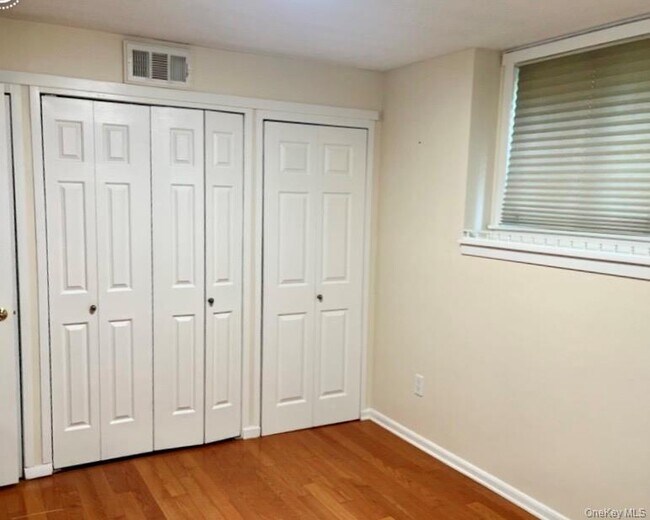 Building Photo - 668 Heritage Hls