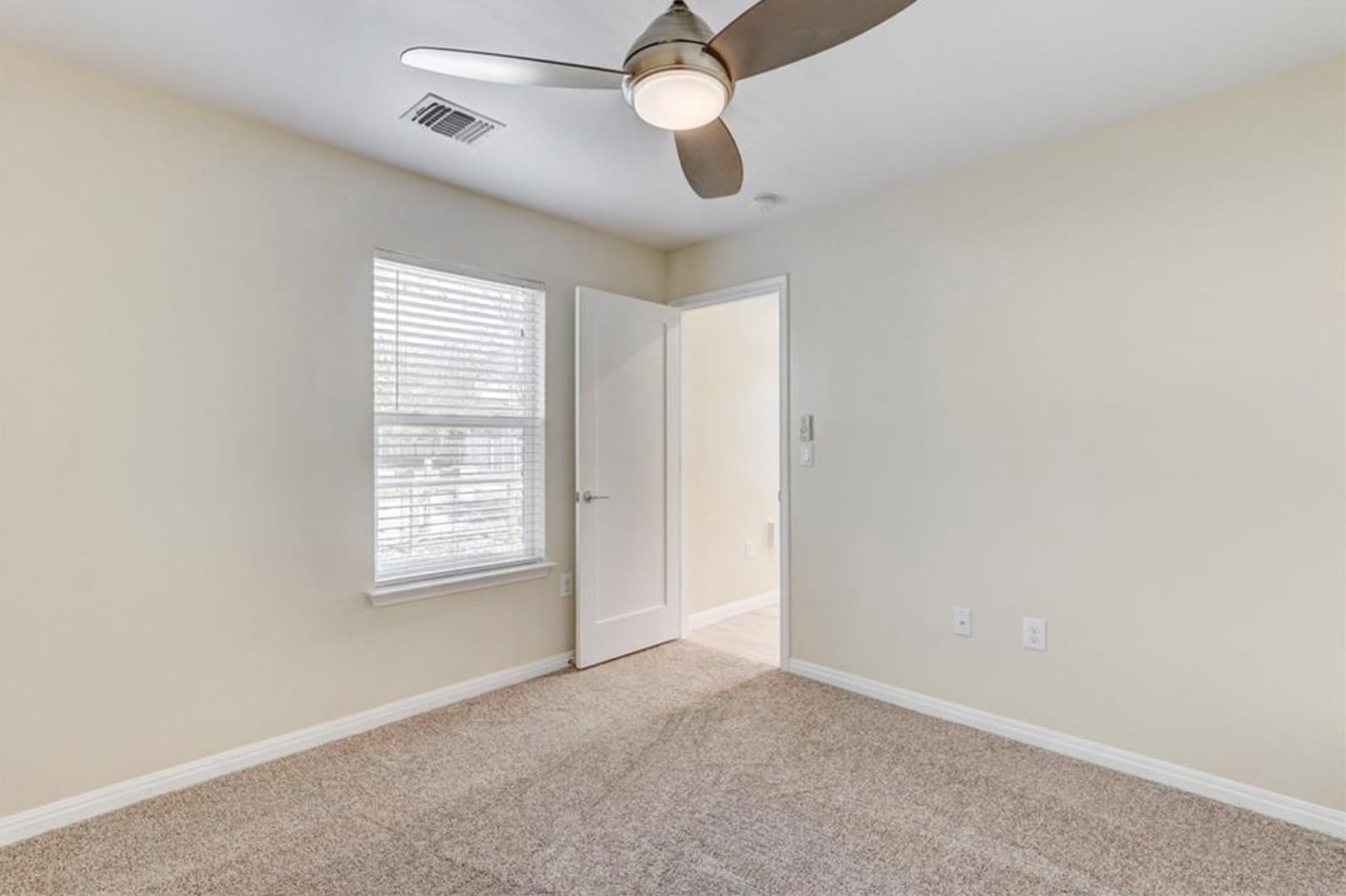 North Bedroom - 1705 E 14th St