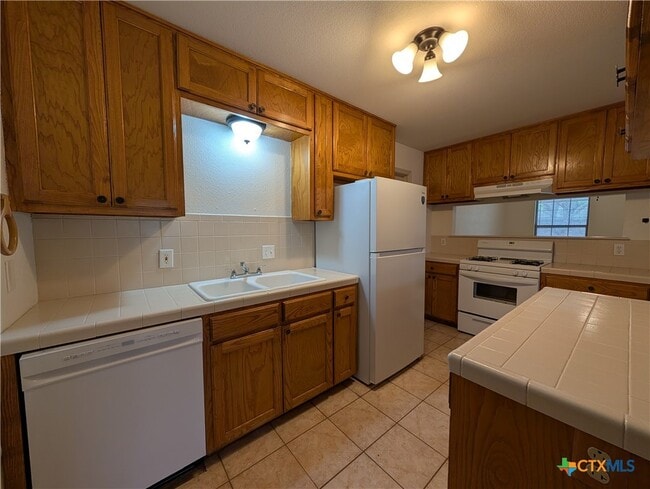 Building Photo - 1134 Misty Acres Dr