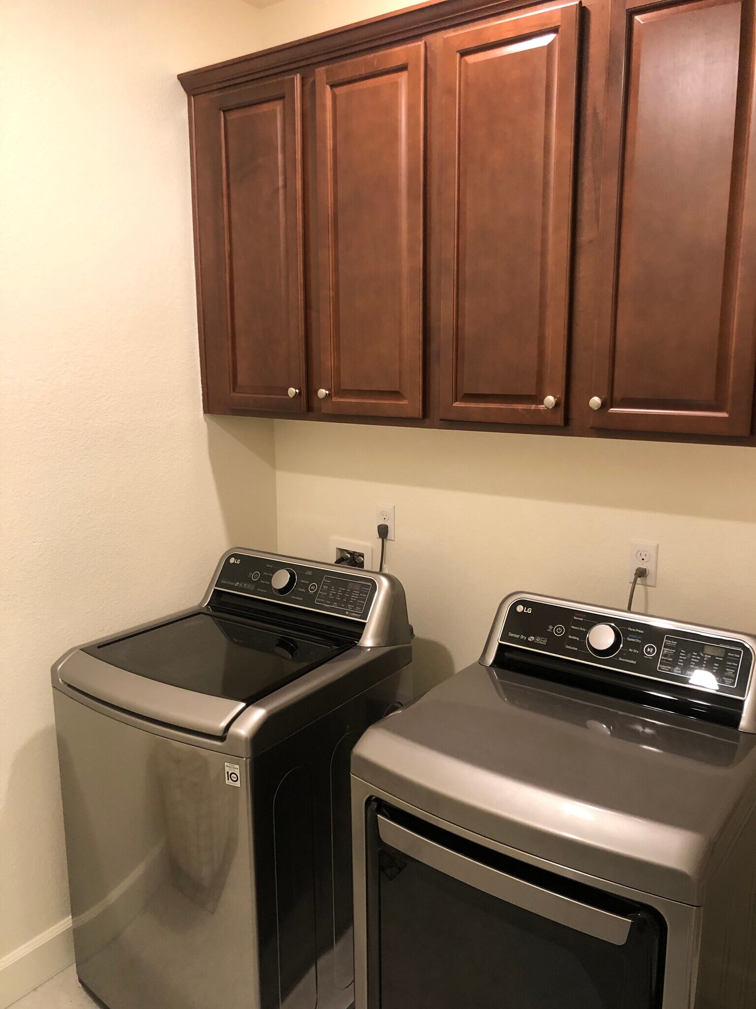Building Photo - 9737 Quartette Dr