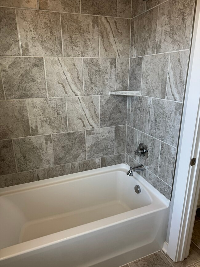 Building Photo - 689 Hickory Industrial Dr