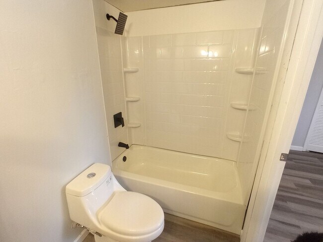 Building Photo - Pepperdine Place