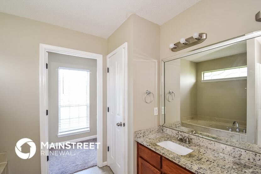 Building Photo - 8878 Little House Cove