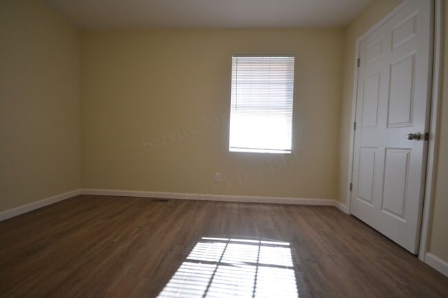 Building Photo - Northwood Hills 8 plex