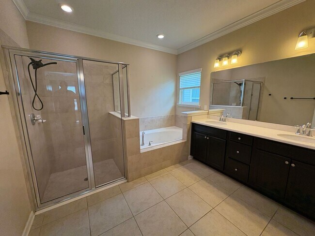 Building Photo - Spacious Home in Growing Area of St. Johns...
