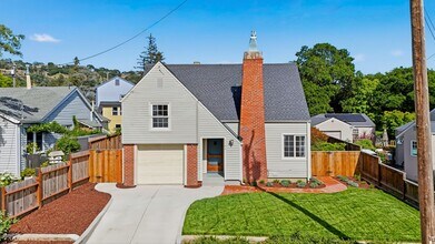 Building Photo - Charming 2 bed, 1.5 bath Alta Heights Home