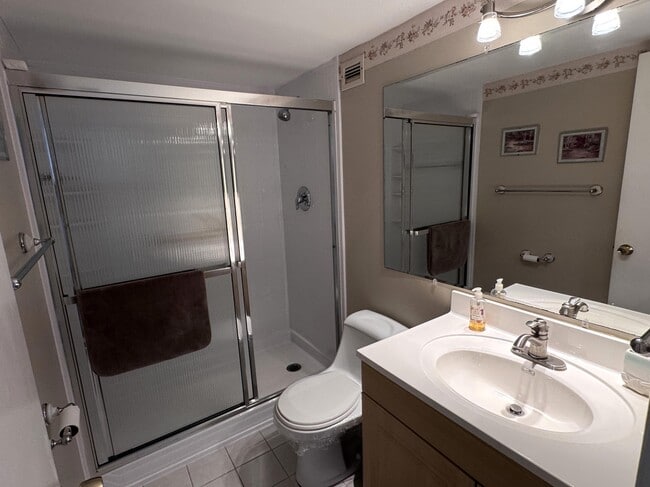 Building Photo - 328 N Ocean Blvd