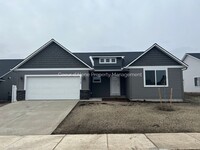 Building Photo - 3 bed, 2 bath house