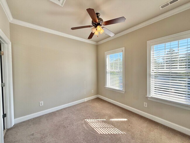 Building Photo - **OFFERING REFUNDABLE APPLICATION FEES & $150 MOVE IN PROMOTION** Modern 2BD, 2.5BA Raleigh Home ...