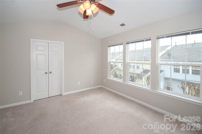 Building Photo - 3148 Mannington Dr