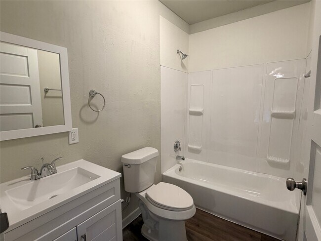 Building Photo - 2212 Semmes St