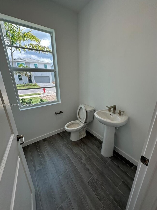 Building Photo - 7262 Lenora Ln