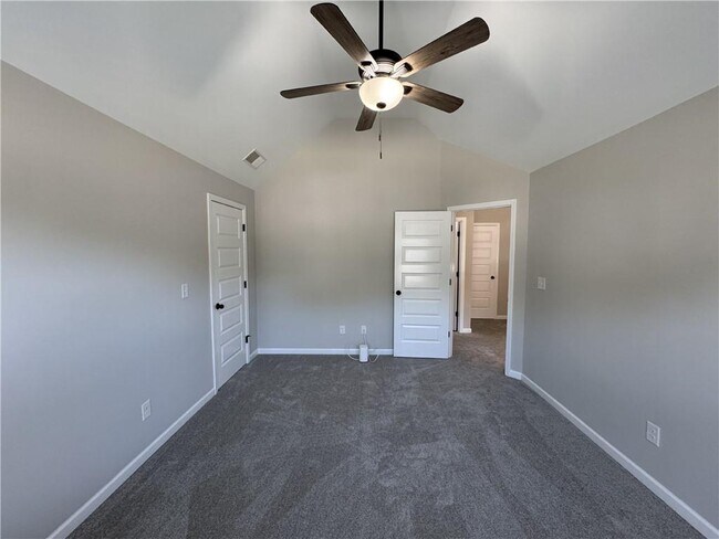 Building Photo - 6135 Stillwood Ln