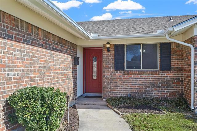 Building Photo - 2925 Portales Dr