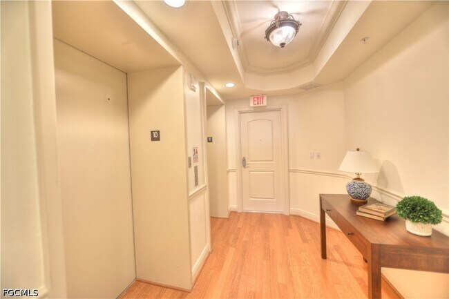 Building Photo - 2090 W First St