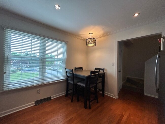 Building Photo - 5059 E Woodmill Dr