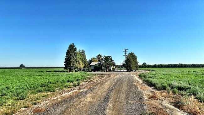 Building Photo - 7296 Ave 232