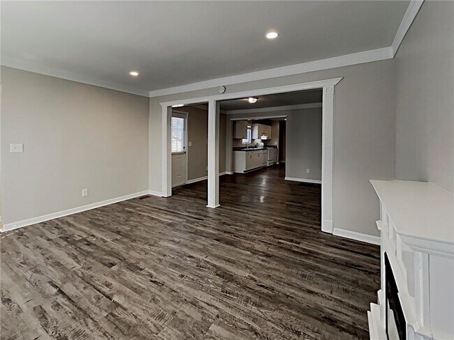 Building Photo - 5779 Hillside Dr NW