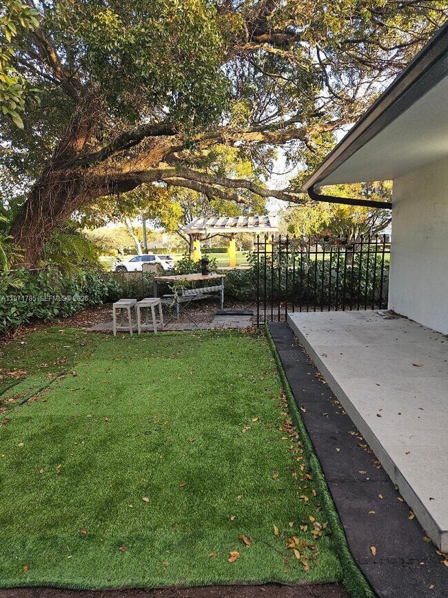 Building Photo - 20543 SW 92 #20543 Cutler Bay, FL 33189