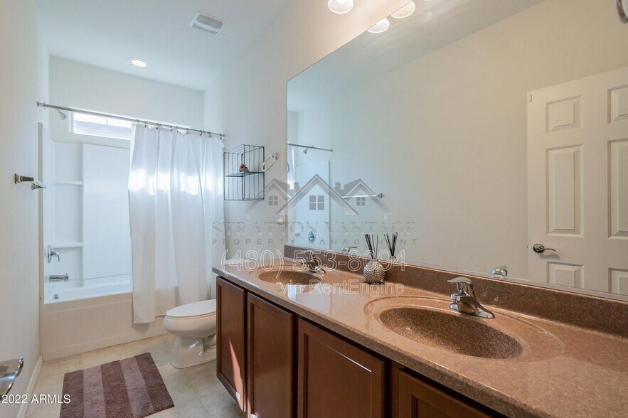 Building Photo - 5614 W Montebello Way