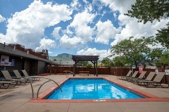 Building Photo - Furnished Park City Studio Available for Rent