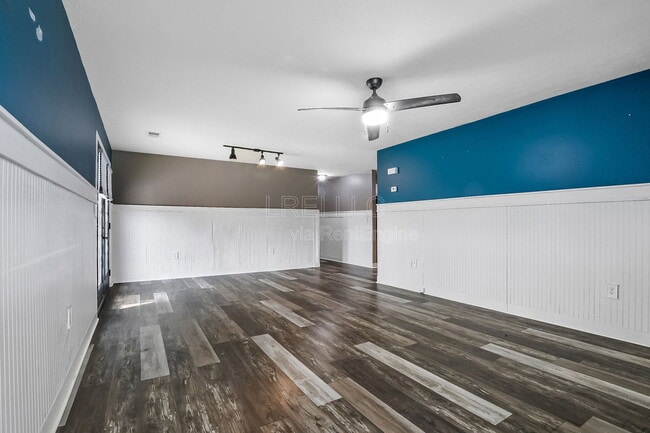 Building Photo - 697 Red Hill Rd