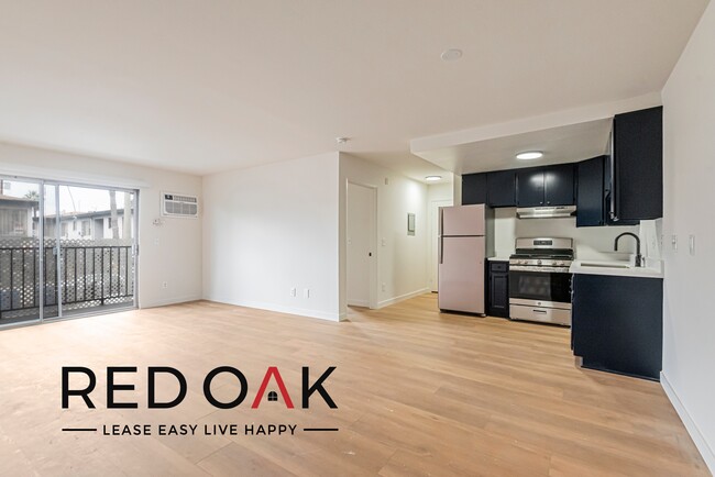 Building Photo - Stunning One Bedroom with Open Floor Plan,...