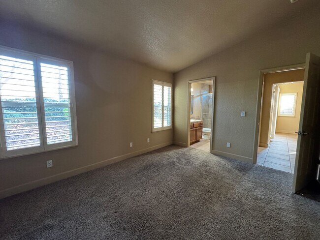 Building Photo - Beautiful Brookside Home Coming Soon!