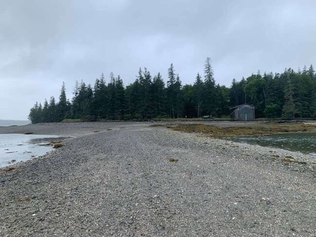 Building Photo - 74 N Deer Isle Rd