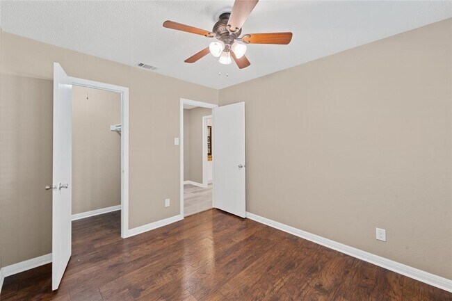 Building Photo - 13314 Briar Hollow Dr