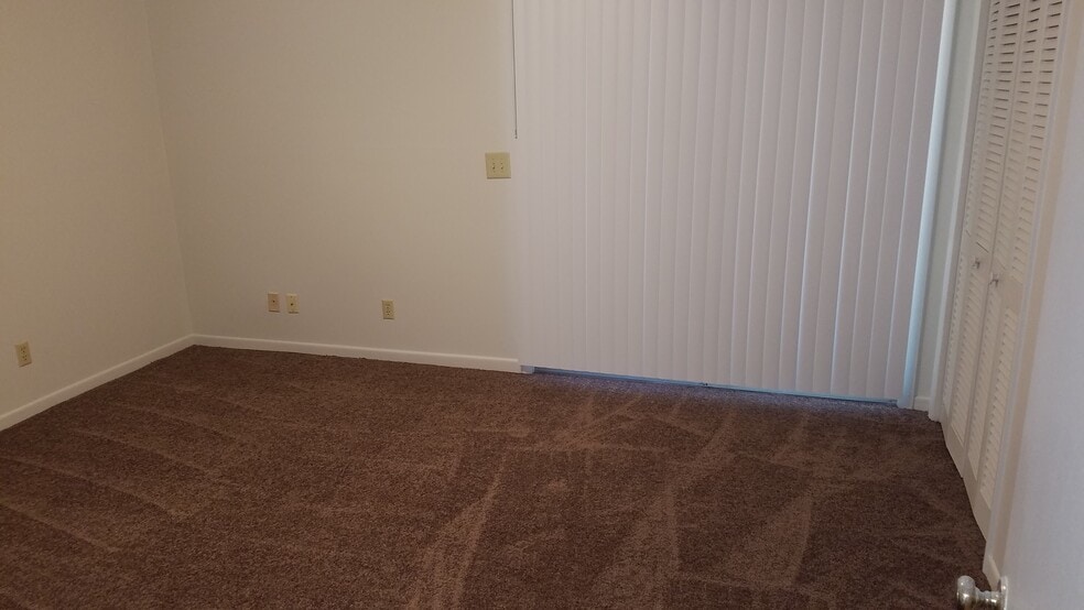 Building Photo - 211 Harbor Dr