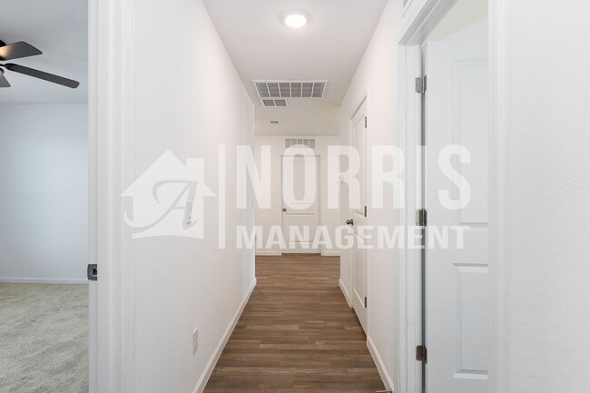 Building Photo - Beautiful New Home in a Great Location!
